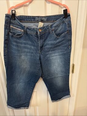 Faded Glory Women's Dark Blue Cropped Denim Jeans